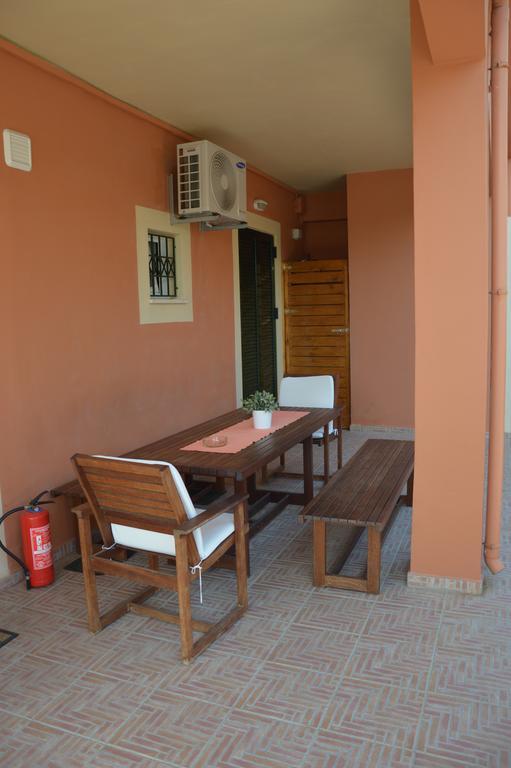 Akis Apartments Paleokasztríca Kültér fotó